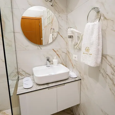 Dervishaj's Apartamento *