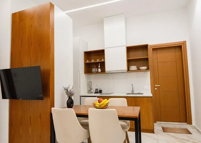 Dervishaj's 公寓 *